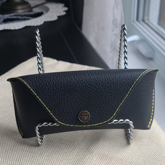 Moscot eyeware case - Picture 3 of 7